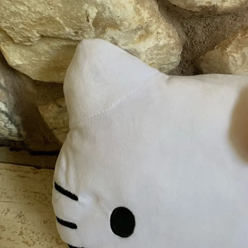 Nwt hello kitty face pillow